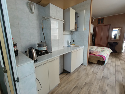 Продам однокомнатную (1-комн.) квартиру, Лазурная ул, 25Б, Отрадное пгт