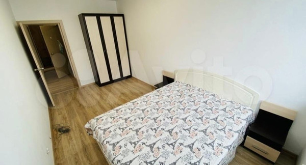 Продам двухкомнатную (2-комн.) квартиру, Светлый мкр, 7, Екатеринбург г