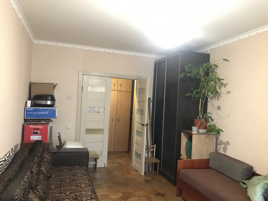 Продам трехкомнатную (3-комн.) квартиру, Воровского ул, 60, Симферополь г
