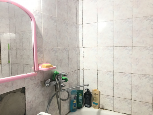 Продам трехкомнатную (3-комн.) квартиру, Воровского ул, 60, Симферополь г