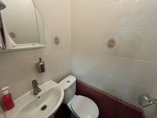 Продам двухкомнатную (2-комн.) квартиру, Самокиша ул, 22, Симферополь г