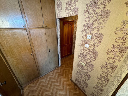 Продам двухкомнатную (2-комн.) квартиру, Почтовая ул, 15, Комсомольск-на-Амуре г