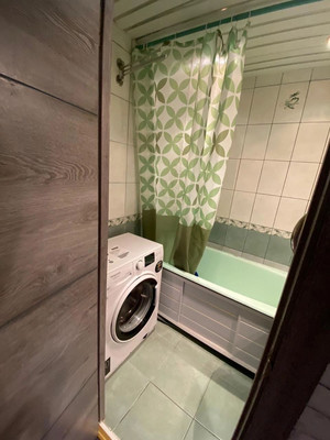 Продам однокомнатную (1-комн.) квартиру, Заводской пр-кт, 48, Колпино г