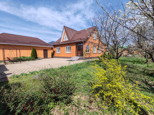 Продам дом, Изумрудная ул, 10, Белореченск г, 0 км от города