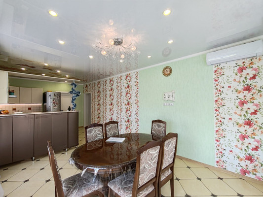 Продам дом, Изумрудная ул, 10, Белореченск г, 0 км от города