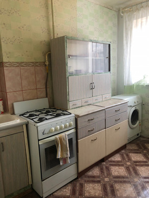 Продам двухкомнатную (2-комн.) квартиру, Полевая ул, 6, Латышская д