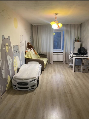 Продам трехкомнатную (3-комн.) квартиру, Бакалейная ул, 48а, Казань г