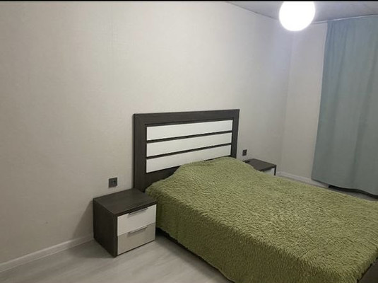 Продам трехкомнатную (3-комн.) квартиру, Бакалейная ул, 48а, Казань г