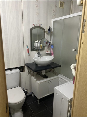 Продам трехкомнатную (3-комн.) квартиру, Бакалейная ул, 48а, Казань г
