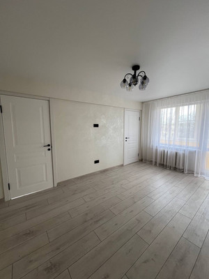 Продам трехкомнатную (3-комн.) квартиру, Уральская ул, 17, Краснодар г