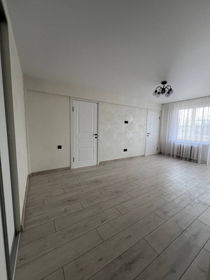 Продам трехкомнатную (3-комн.) квартиру, Уральская ул, 17, Краснодар г