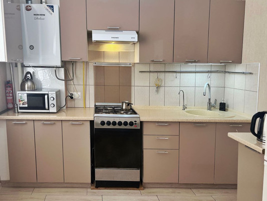 Продам однокомнатную (1-комн.) квартиру, Батурина ул, 185, Симферополь г