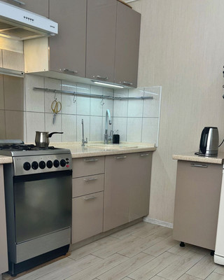 Продам однокомнатную (1-комн.) квартиру, Батурина ул, 185, Симферополь г