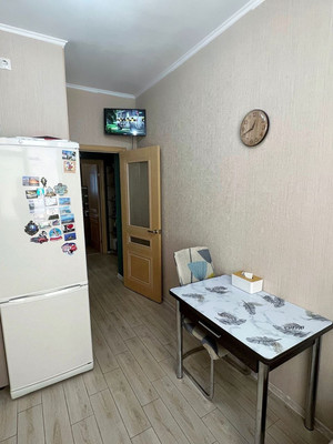 Продам однокомнатную (1-комн.) квартиру, Батурина ул, 185, Симферополь г