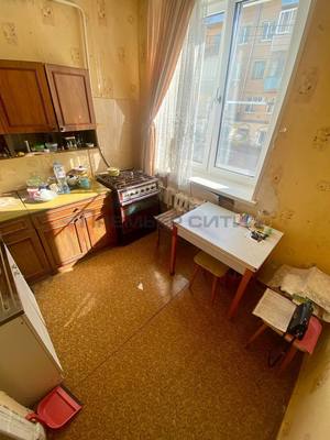 Продам трехкомнатную (3-комн.) квартиру, Салтыкова-Щедрина ул, 28, Калуга г
