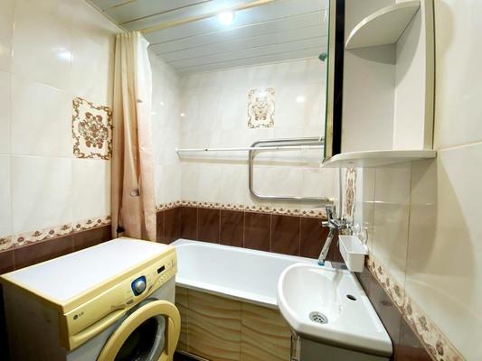 Продам трехкомнатную (3-комн.) квартиру, Строителей пр-кт, 60, Пенза г