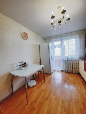 Продам трехкомнатную (3-комн.) квартиру, Кулахметова ул, 15, Казань г