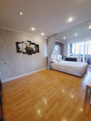 Продам трехкомнатную (3-комн.) квартиру, Кулахметова ул, 15, Казань г