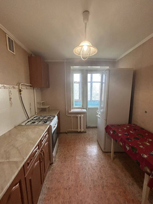 Продам двухкомнатную (2-комн.) квартиру, Зур Урам ул, 8, Казань г