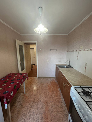 Продам двухкомнатную (2-комн.) квартиру, Зур Урам ул, 8, Казань г