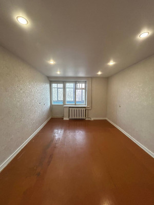 Продам двухкомнатную (2-комн.) квартиру, Зур Урам ул, 8, Казань г