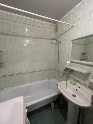 Продам двухкомнатную (2-комн.) квартиру, Зур Урам ул, 8, Казань г