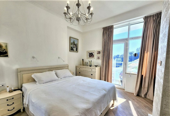 Продам трехкомнатную (3-комн.) квартиру, Севастопольское ш, 45е, Кореиз пгт