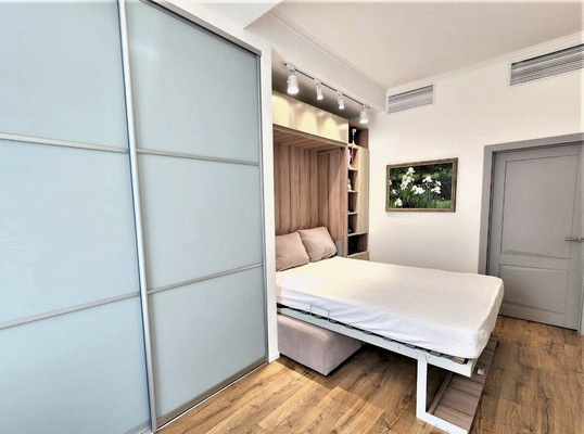 Продам трехкомнатную (3-комн.) квартиру, Севастопольское ш, 45е, Кореиз пгт