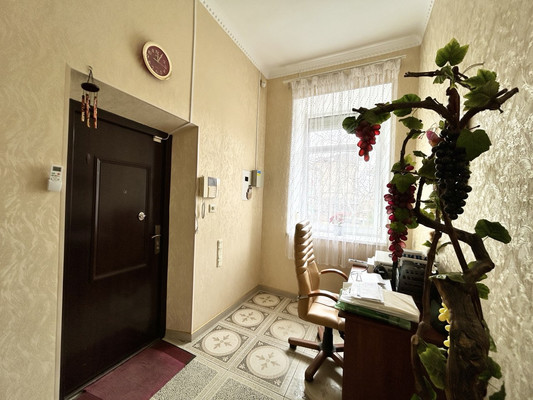 Продам двухкомнатную (2-комн.) квартиру, Самокиша ул, 22, Симферополь г