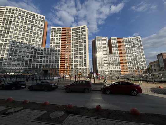 Продам однокомнатную (1-комн.) квартиру, Светлый мкр, 3, Екатеринбург г