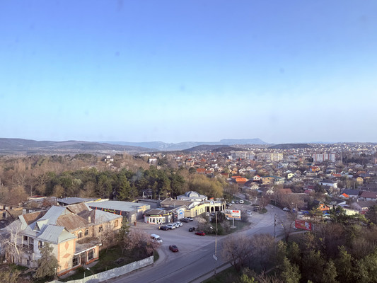 Продам трехкомнатную (3-комн.) квартиру, Генерала Родионова ул, 3б, Симферополь г