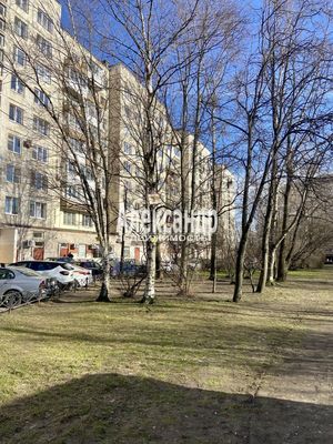 Продам однокомнатную (1-комн.) квартиру, Большевиков пр-кт, 19, Санкт-Петербург г