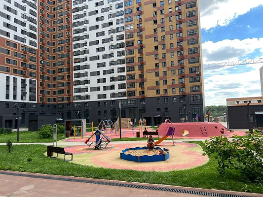 Продам трехкомнатную (3-комн.) квартиру, Южный (Южная Битца мкр.) б-р, 4, Битца п