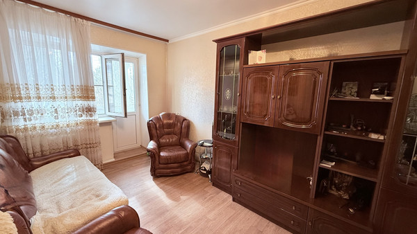 Продам трехкомнатную (3-комн.) квартиру, Морская ул, 46, Волгодонск г
