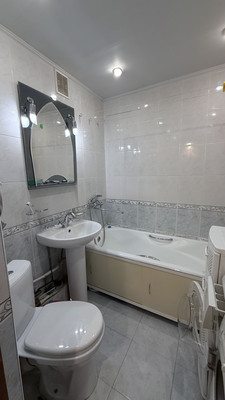 Продам трехкомнатную (3-комн.) квартиру, Морская ул, 46, Волгодонск г