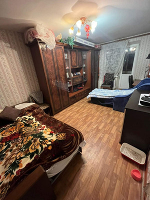 Продам трехкомнатную (3-комн.) квартиру, Октябрьская ул, 2, Тельмана п