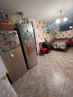 Продам трехкомнатную (3-комн.) квартиру, Октябрьская ул, 2, Тельмана п
