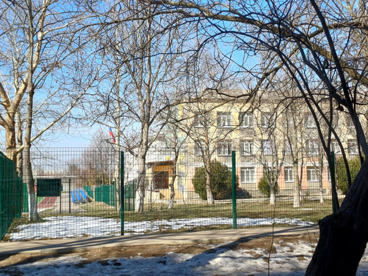 Продам трехкомнатную (3-комн.) квартиру, 60 лет Октября ул, 19, Симферополь г