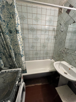 Продам двухкомнатную (2-комн.) квартиру, Маршала Кошевого ул, 36, Волгодонск г