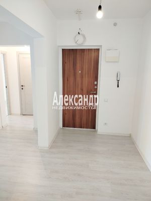 Продам долю в 5-комн. квартире, Генерала Тюленева ул, 21, Москва г