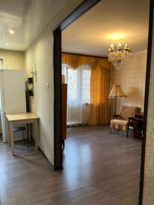 Продам трехкомнатную (3-комн.) квартиру, Матросова ул, 8, Старая Купавна г