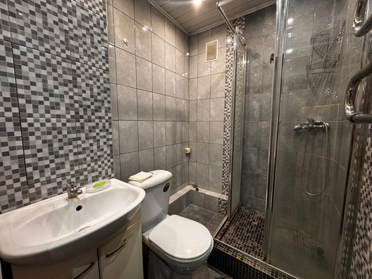 Продам трехкомнатную (3-комн.) квартиру, Матросова ул, 8, Старая Купавна г