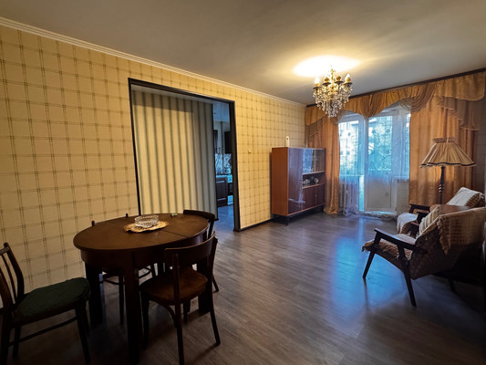 Продам трехкомнатную (3-комн.) квартиру, Матросова ул, 8, Старая Купавна г