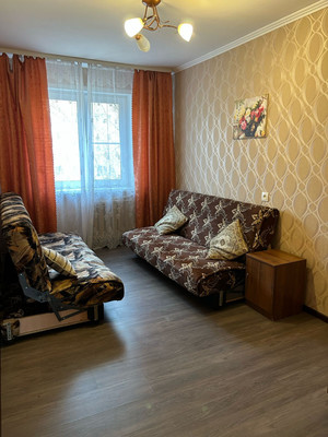 Продам трехкомнатную (3-комн.) квартиру, Матросова ул, 8, Старая Купавна г