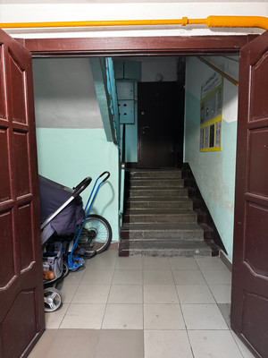 Продам трехкомнатную (3-комн.) квартиру, Матросова ул, 8, Старая Купавна г
