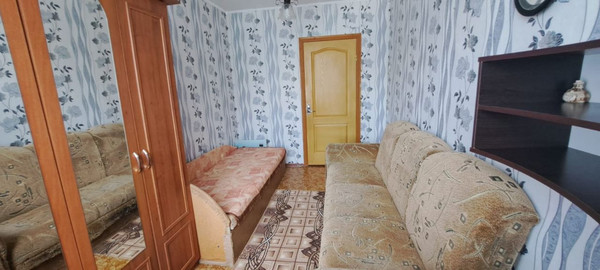 Продам трехкомнатную (3-комн.) квартиру, Железнодорожная ул, 4, Армянск г