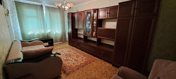 Продам трехкомнатную (3-комн.) квартиру, Железнодорожная ул, 4, Армянск г