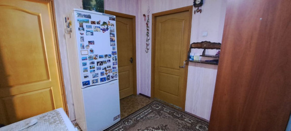 Продам трехкомнатную (3-комн.) квартиру, Железнодорожная ул, 4, Армянск г