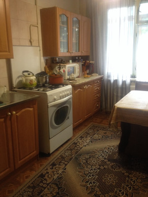 Продам трехкомнатную (3-комн.) квартиру, 1 Конной Армии ул, 74, Симферополь г
