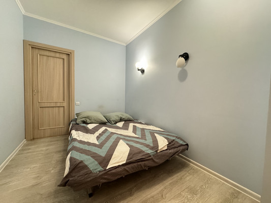 Продам трехкомнатную (3-комн.) квартиру, Комарова б-р, 16/5, Ростов-на-Дону г